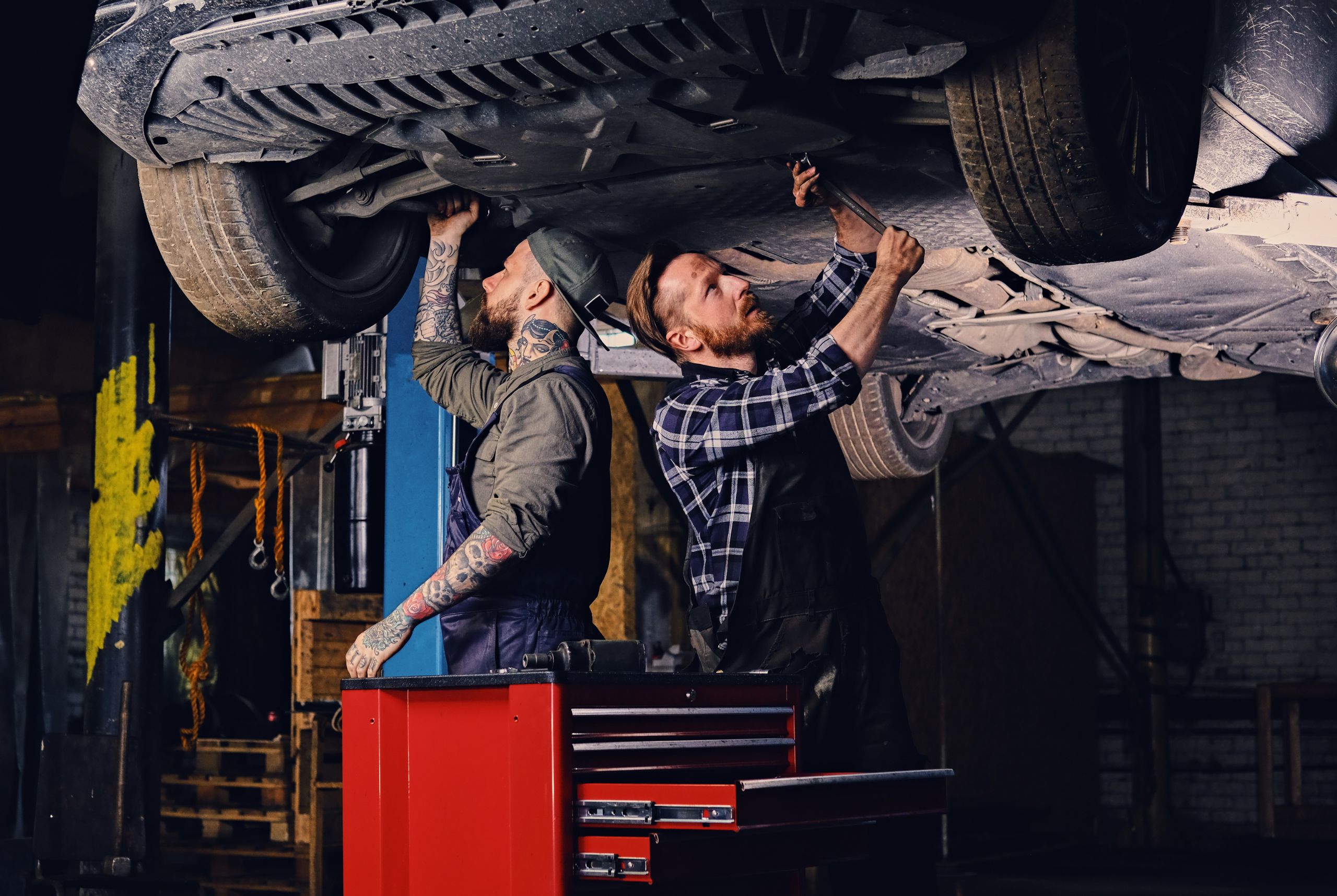 3 Reasons To Install a Lift Kit on Your Truck Radnut